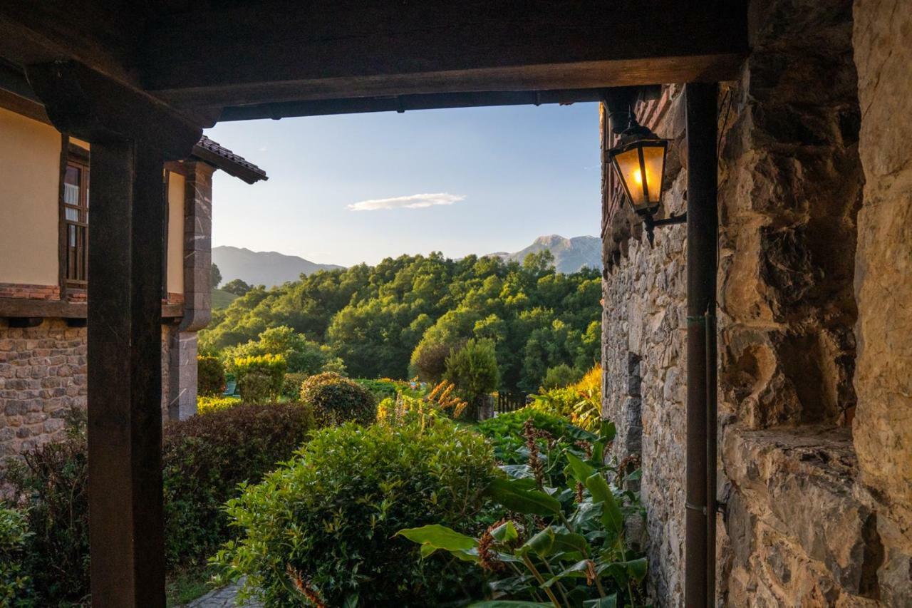 La Montana Magica Hotel Rural Vibano Extérieur photo